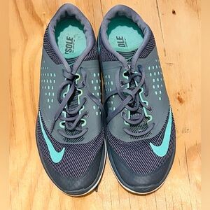 Nike Women's Gray and Teal Sneakers